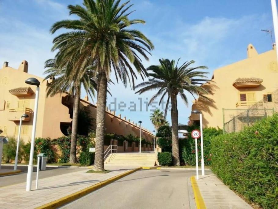 Chalet Adosado En La Playa De El Perellonet Con Piscina, Pista Tenis Valencia Exterior foto