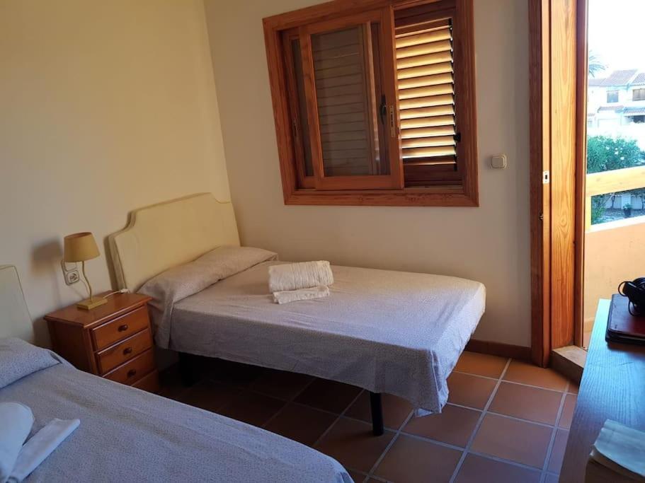 Chalet Adosado En La Playa De El Perellonet Con Piscina, Pista Tenis Valencia Exterior foto